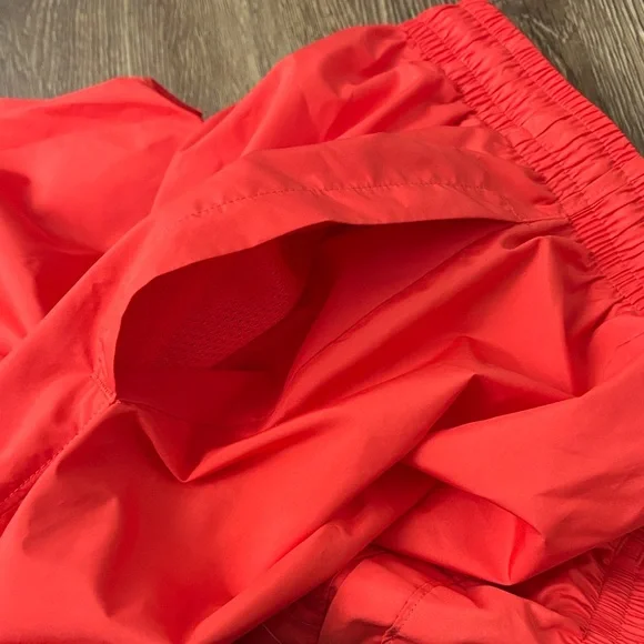 Under Armour Men's Vibrant Red Athletic Shorts - Picture 7 of 8